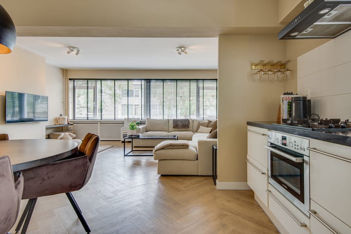 Foto 11 van Demerstraat 58