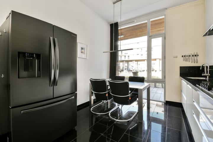 Foto 9 van Martini van Geffenstraat 120