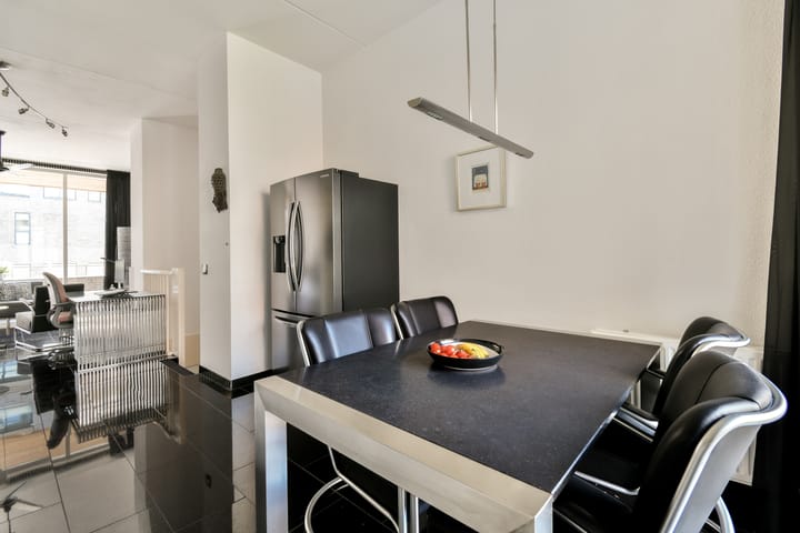 Foto 10 van Martini van Geffenstraat 120