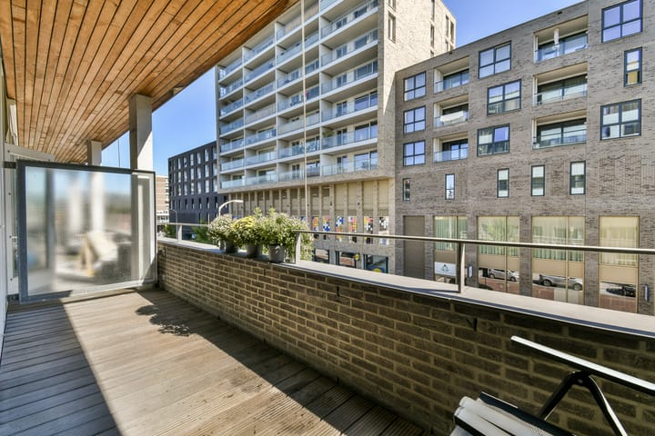 Foto 16 van Martini van Geffenstraat 120