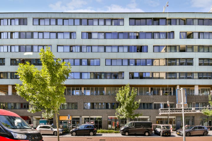 Foto 29 van Martini van Geffenstraat 120