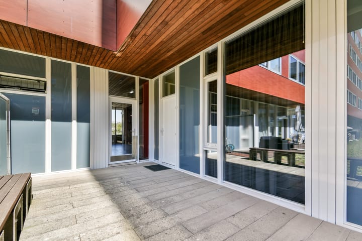 Foto 30 van Martini van Geffenstraat 120