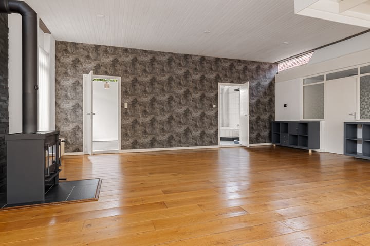 Photo 36 of K. ter Laanstraat 33