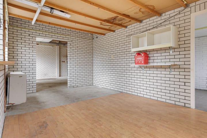 Photo 45 of K. ter Laanstraat 33