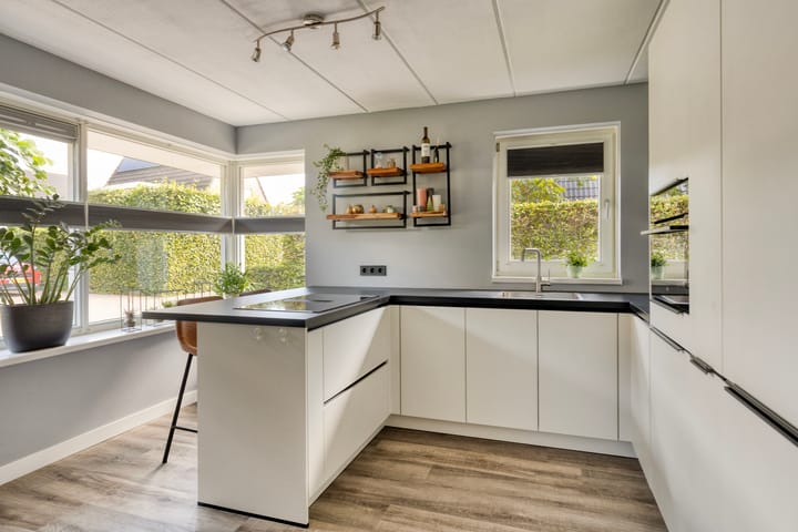 Photo 3 of Dorpswei 30