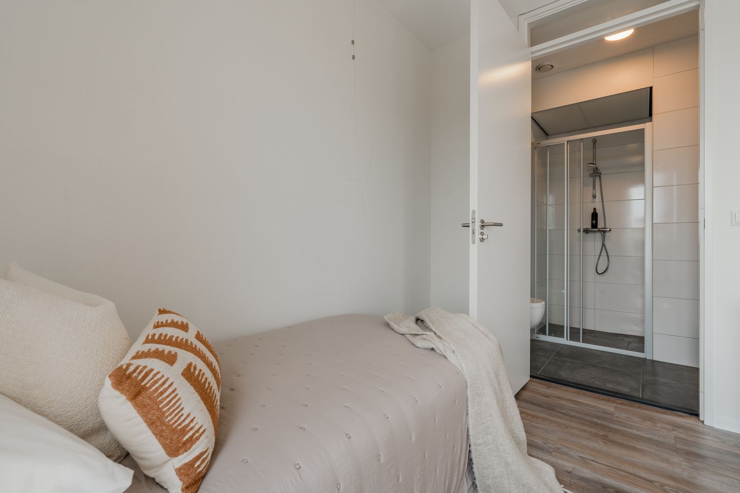 Foto 29 van Spoorlaan 450-60