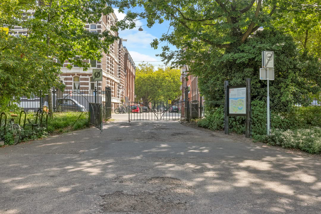 Foto 28 van Vrolikstraat 202-AH