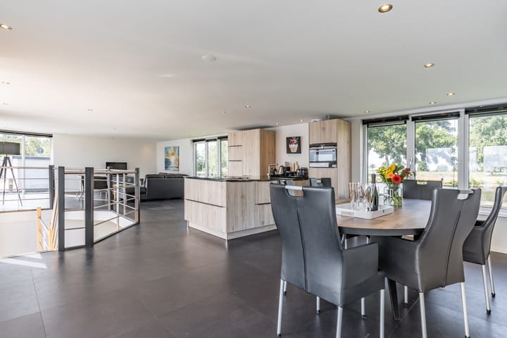 Foto 12 van Veneweg 251-P