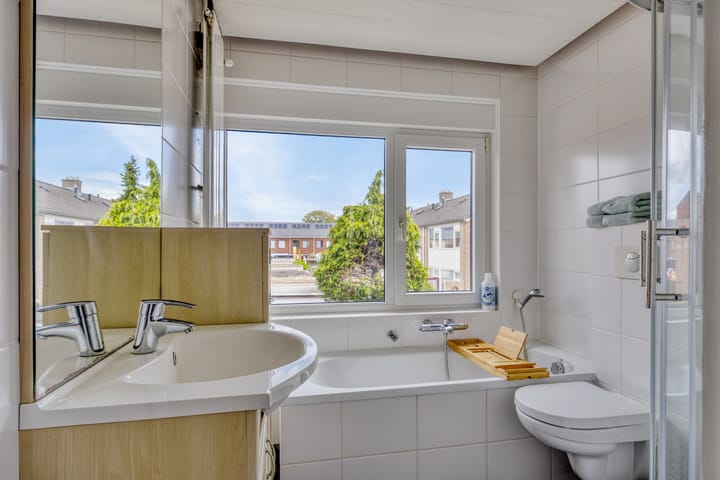 Foto 18 van Robijnlaan 51