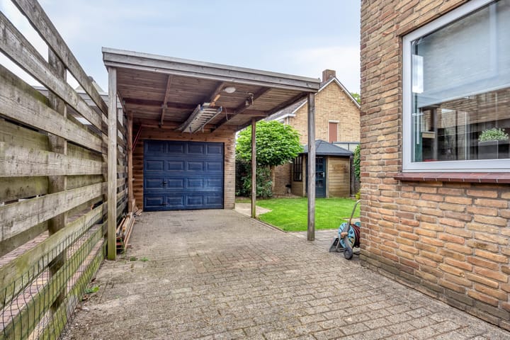 Foto 32 van Robijnlaan 51