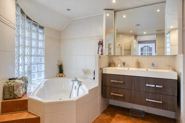 Foto 20 van Adelbertweg 8