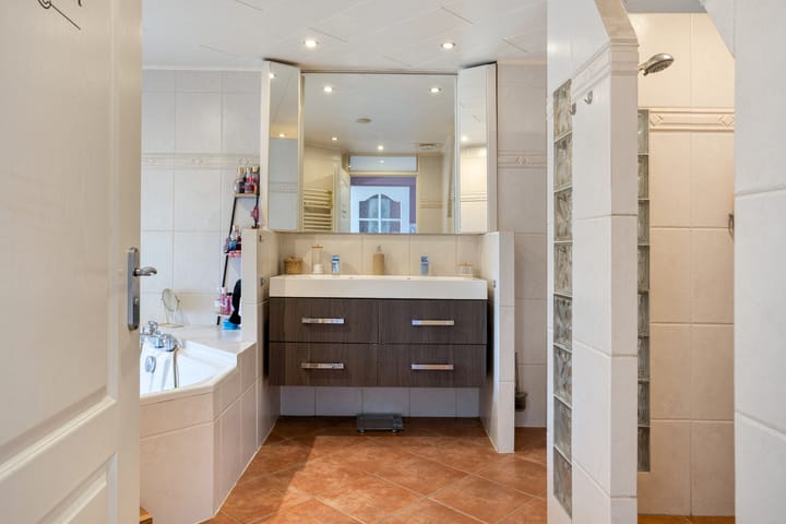 Foto 21 van Adelbertweg 8