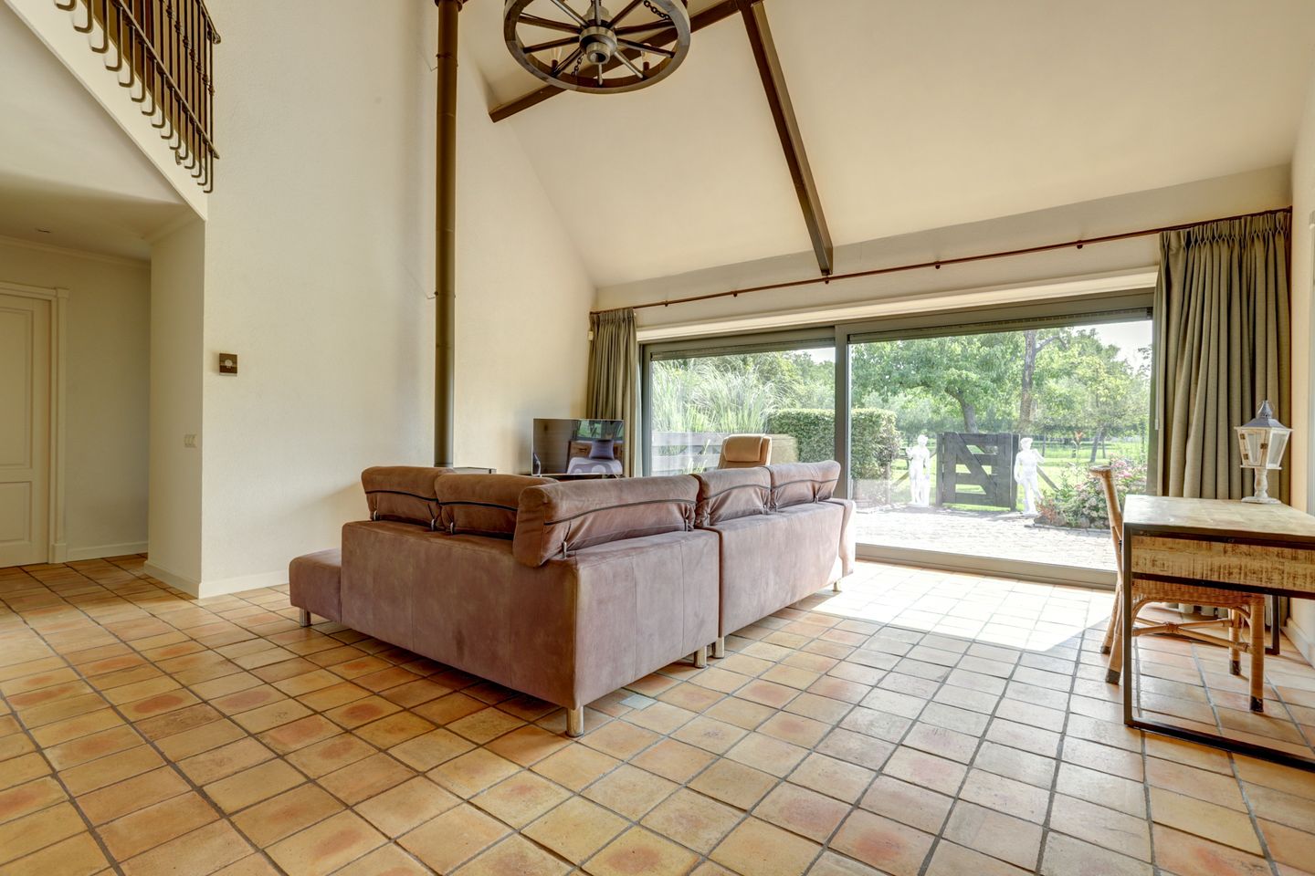 Foto 10 van Burgemeester van der Lelystraat 103