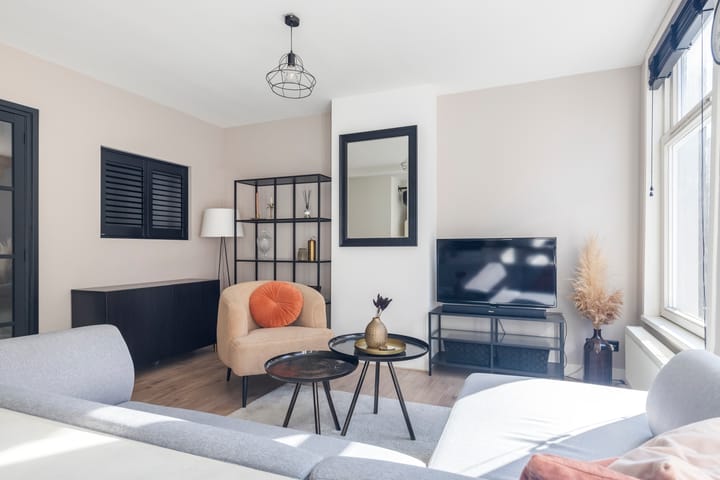 Photo 8 of Govert Flinckstraat 111-1V