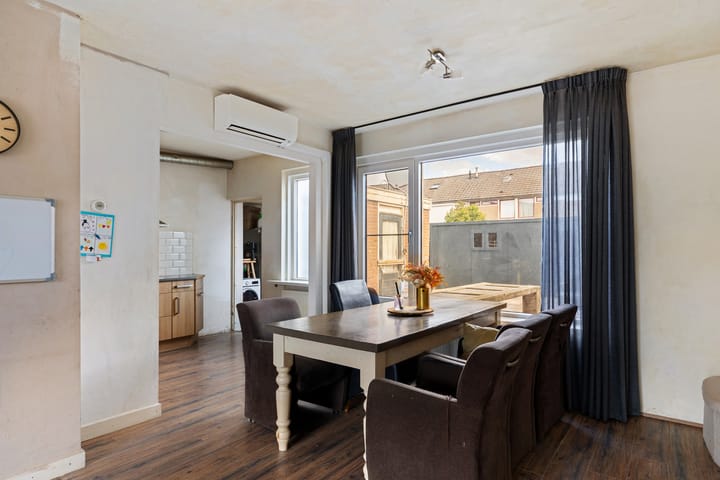 Photo 8 of Kamperfoeliestraat 45