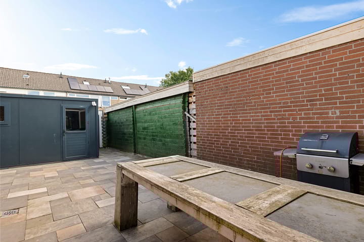 Photo 21 of Kamperfoeliestraat 45