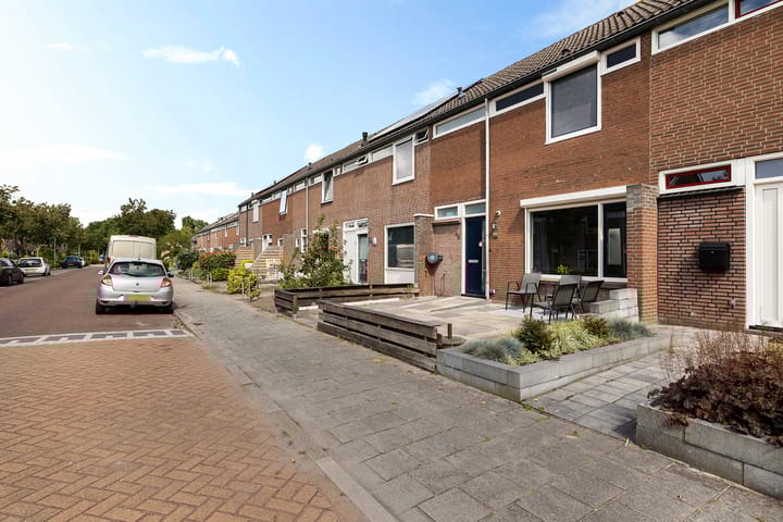 Photo 24 of Kamperfoeliestraat 45