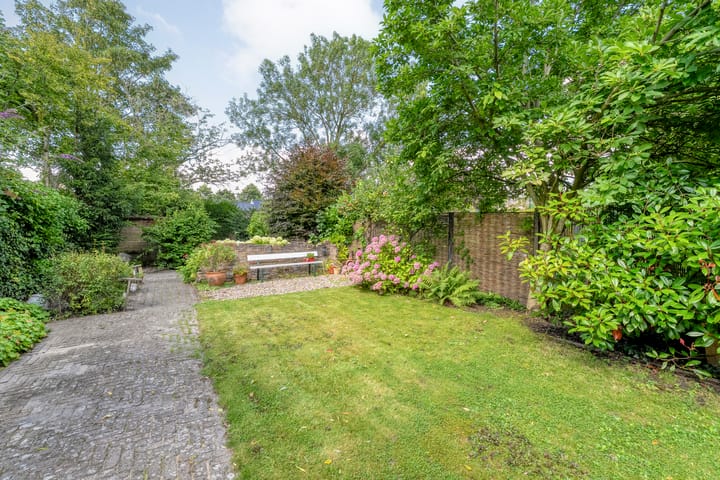 Foto 50 van Burgemeester van Engelenweg 64