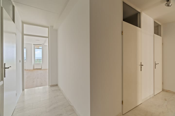 Photo 17 of Koningin Wilhelmina Boulevard 6-C