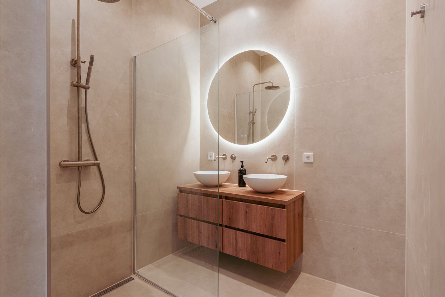 Foto 20 van Erich Salomonstraat 552-A