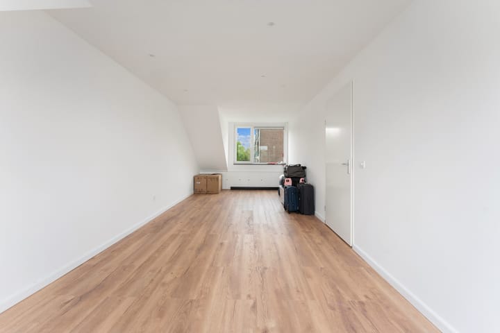 Photo 31 of Moddermanstraat 5