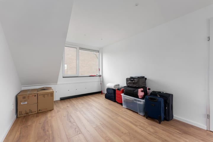 Photo 32 of Moddermanstraat 5