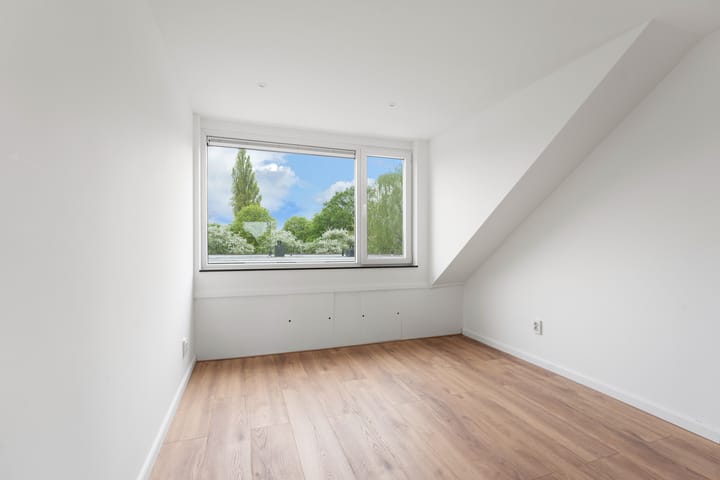 Photo 33 of Moddermanstraat 5