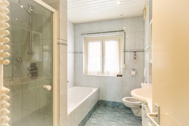 Photo 30 of Gillissenstraat 8