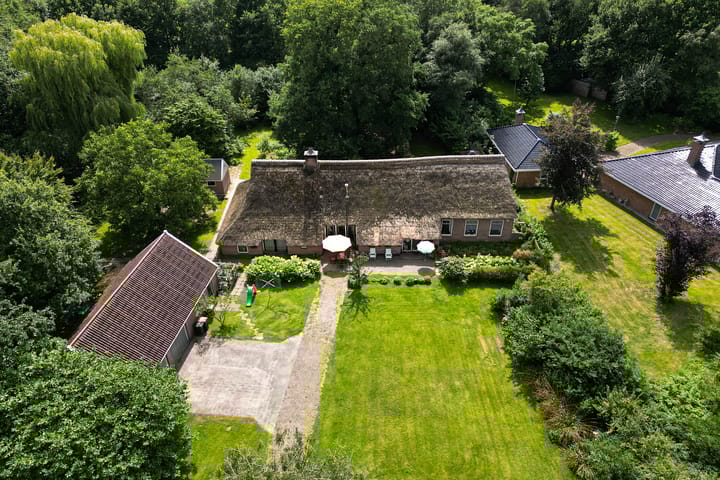 Photo 2 of Oosteinde 16