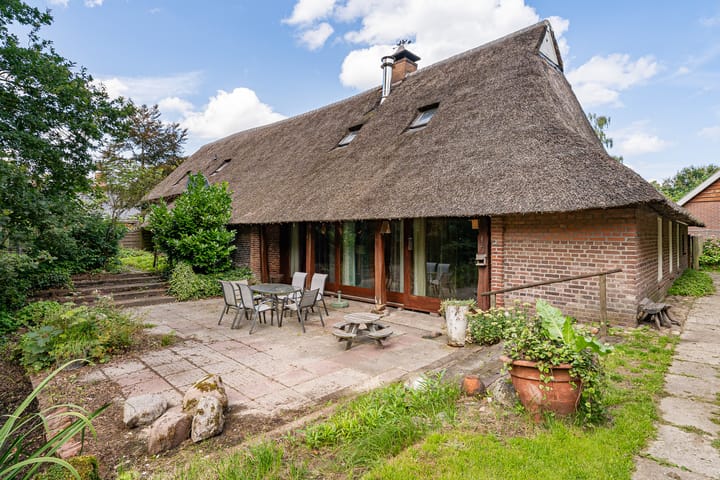 Photo 3 of Oosteinde 16