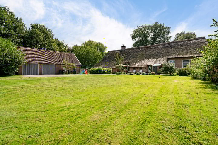 Photo 4 of Oosteinde 16