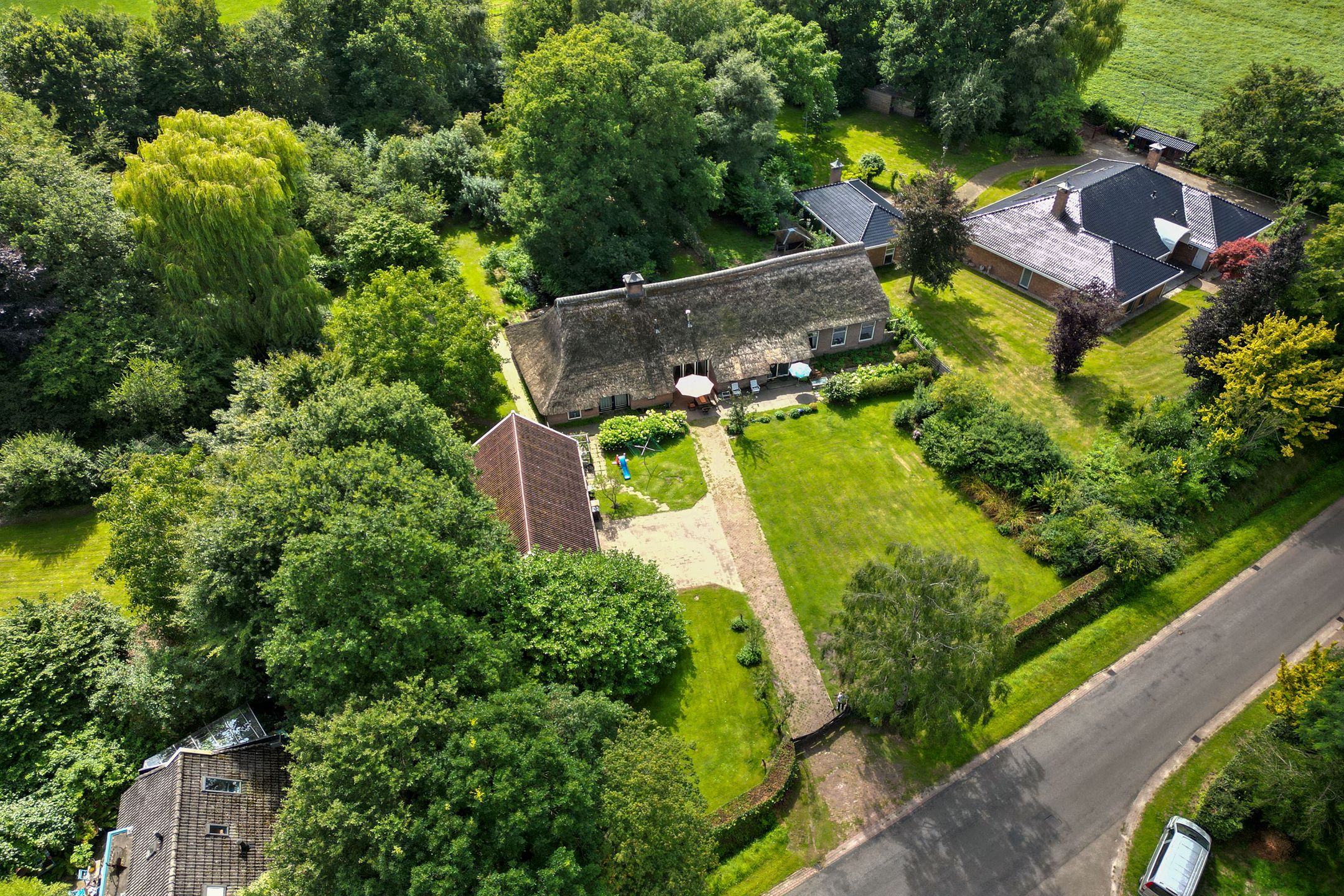 Photo 42 of Oosteinde 16