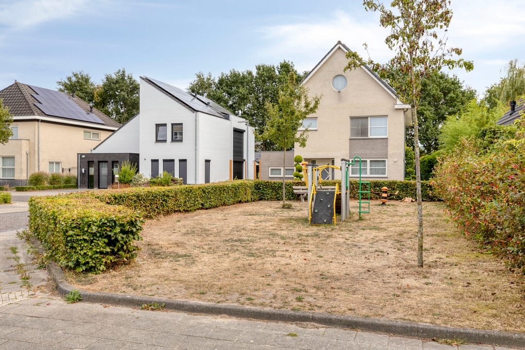 Foto 47 van Marie Curiestraat 1