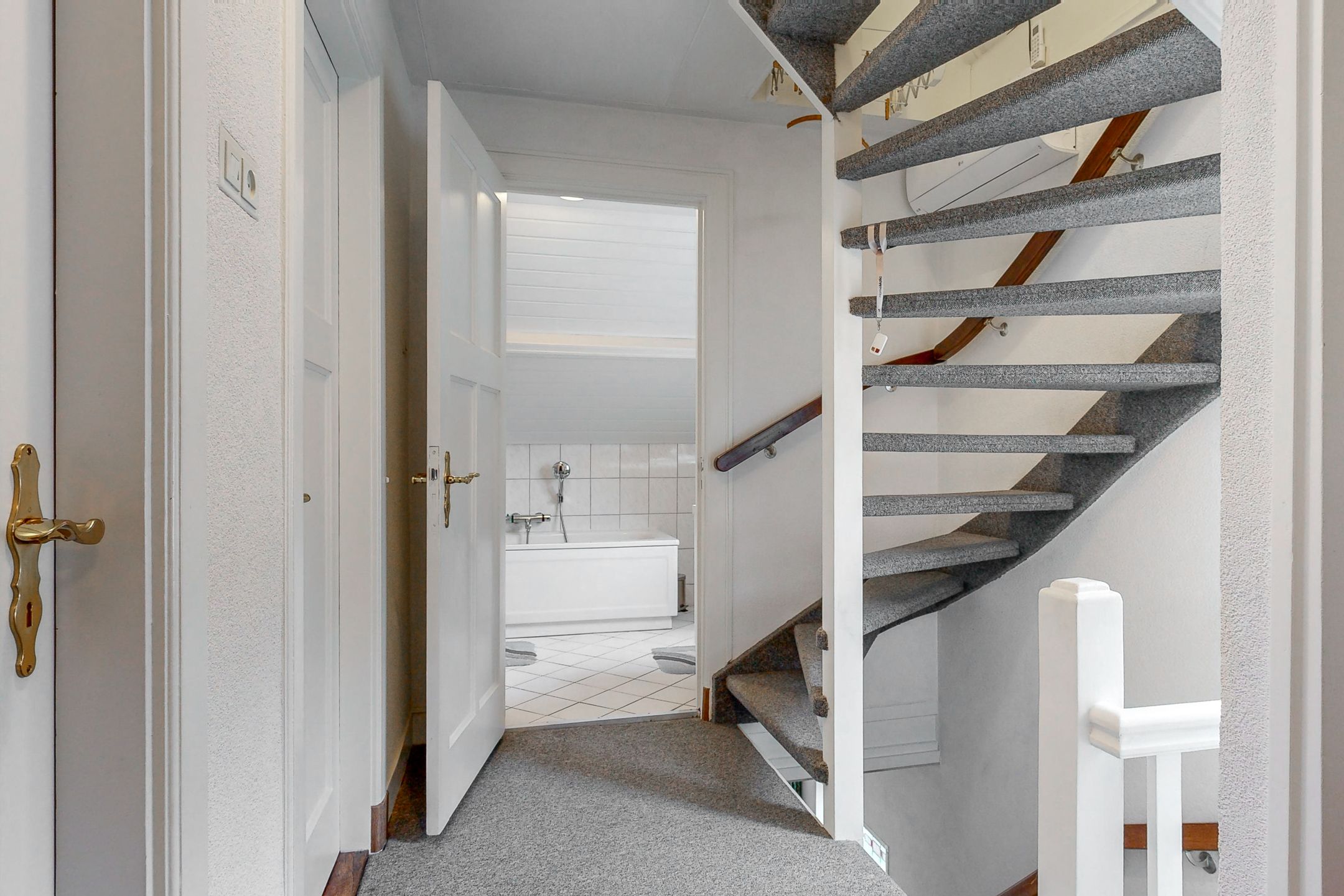 Photo 12 of Leeuwenstraat 16