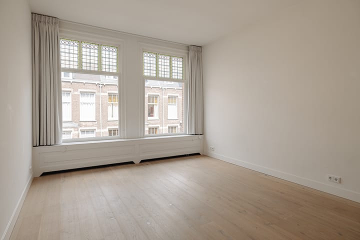 Photo 24 of Wouwermanstraat 33-2