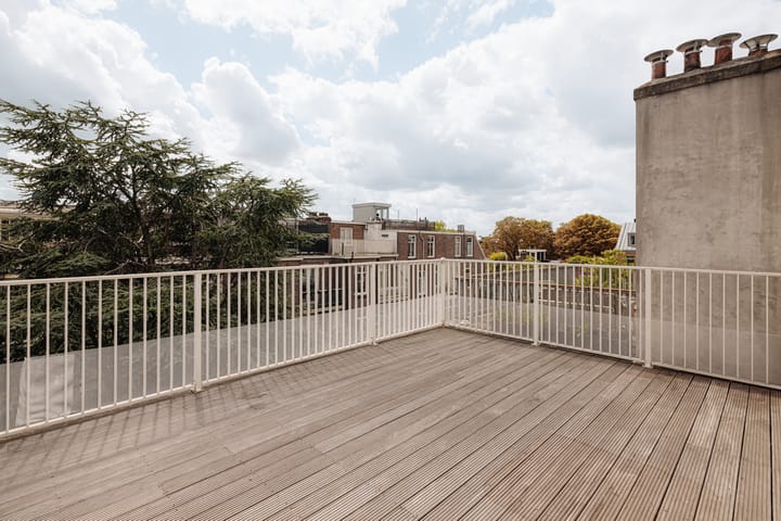 Photo 32 of Wouwermanstraat 33-2