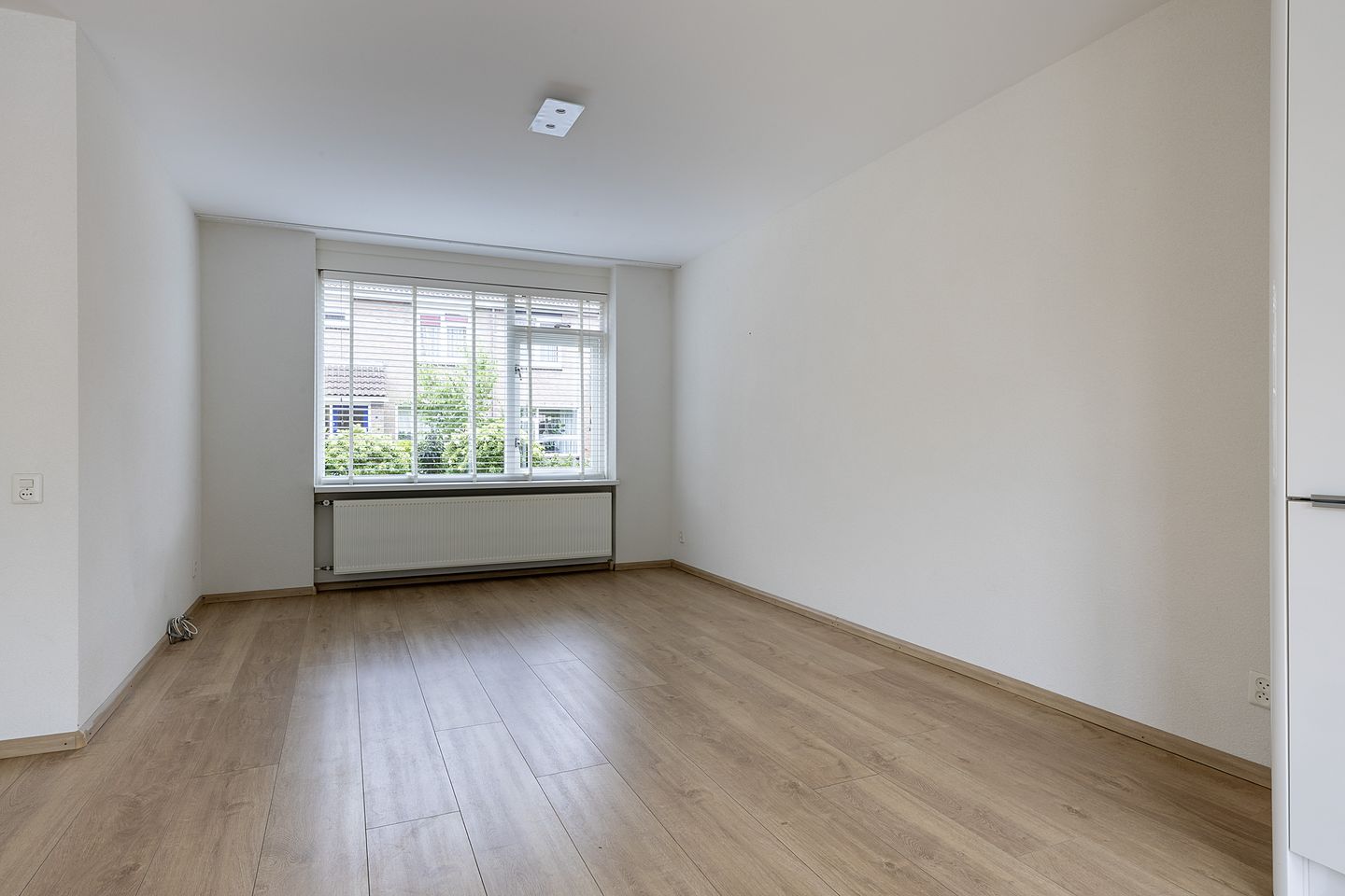 Photo 10 of Breedweerlaan 98