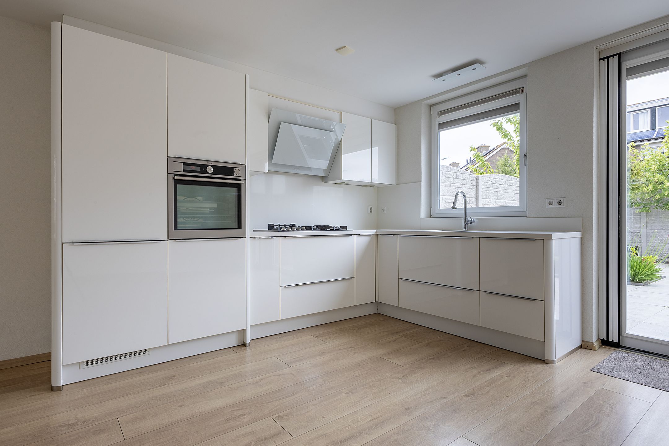 Photo 15 of Breedweerlaan 98