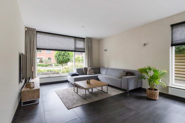 Foto 4 van Frans van Mierisstraat 10