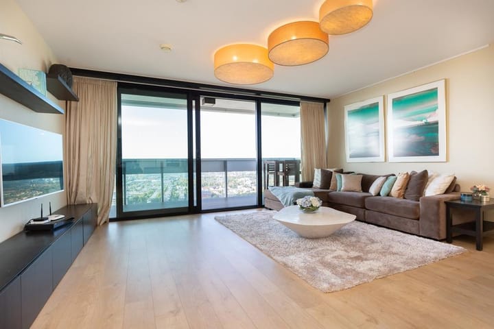 Foto 2 van Anna van Buerenplein 245