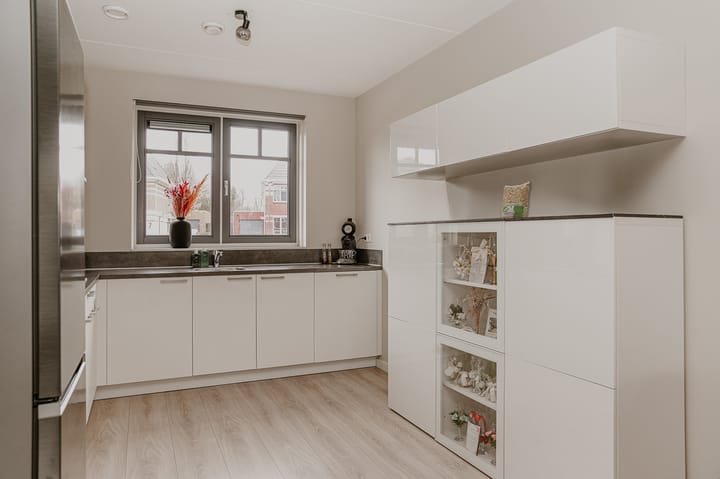 Foto 7 van Tinbergenplantsoen 39