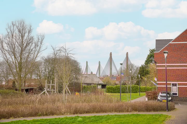 Foto 36 van Tinbergenplantsoen 39