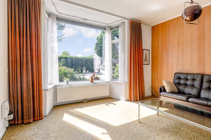 Photo 12 of Burg v d Weijerstraat 21