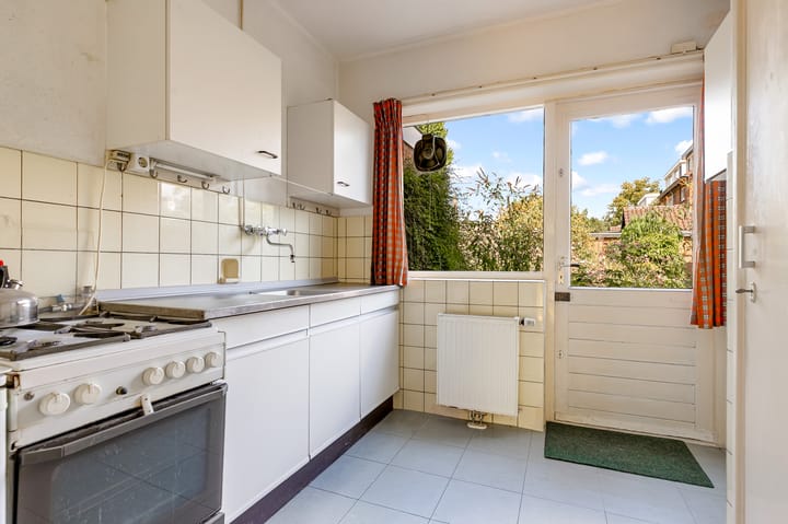 Photo 15 of Burg v d Weijerstraat 21