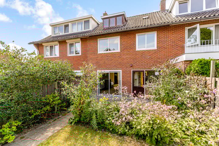 Photo 40 of Burg v d Weijerstraat 21