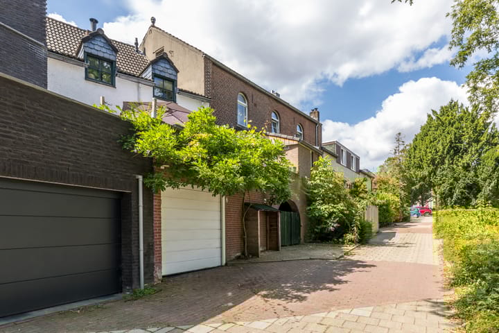 Photo 31 of Mgr. Brulsstraat 7