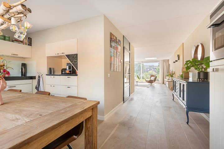 Foto 21 van Johan Ellenbergerstraat 42