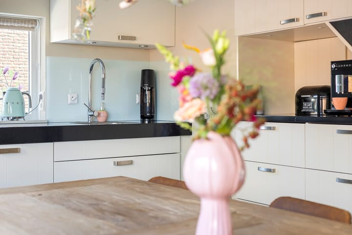 Foto 22 van Johan Ellenbergerstraat 42