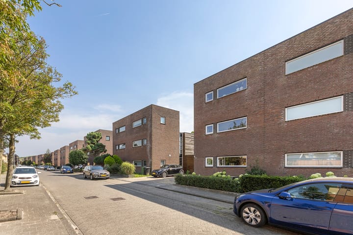 Foto 48 van Johan Ellenbergerstraat 42