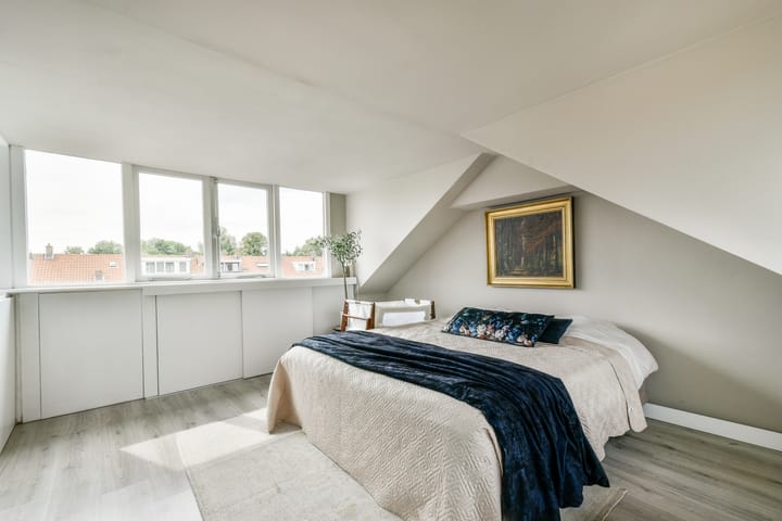 Foto 28 van Meteorenweg 261